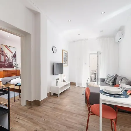 Apartment Feria 2 *