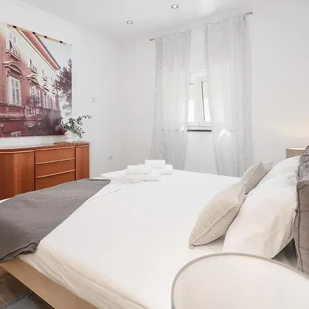 Apartment Feria 2