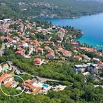 Apartmán Feria 2 *