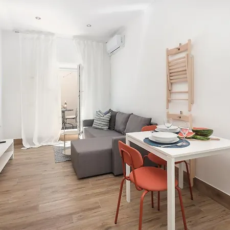 Feria 2 أوباتيا