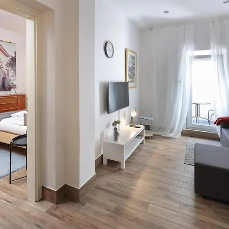 Feria 2 أوباتيا