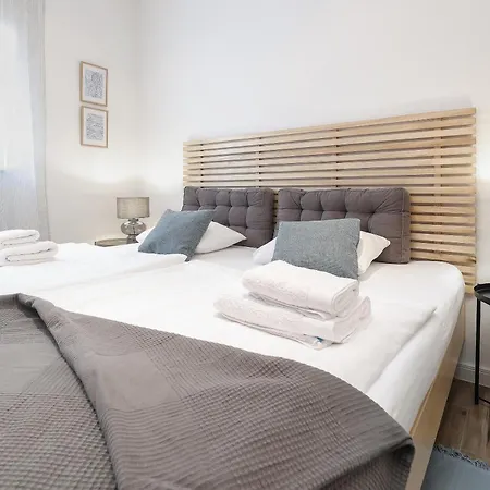 Feria 2 * 오파티아